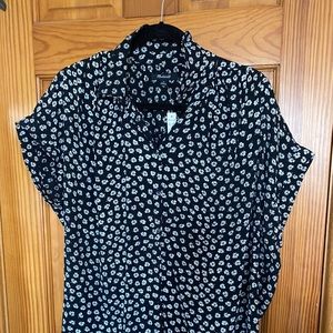 Madewell NWT - Central Drapey Shirt in Woodcut Flowers, Size M, black
